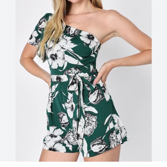 Lulus, one shoulder romper. - Picture 1 of 5